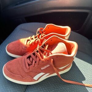 Reebok Classic Suede Sneakers Size 8